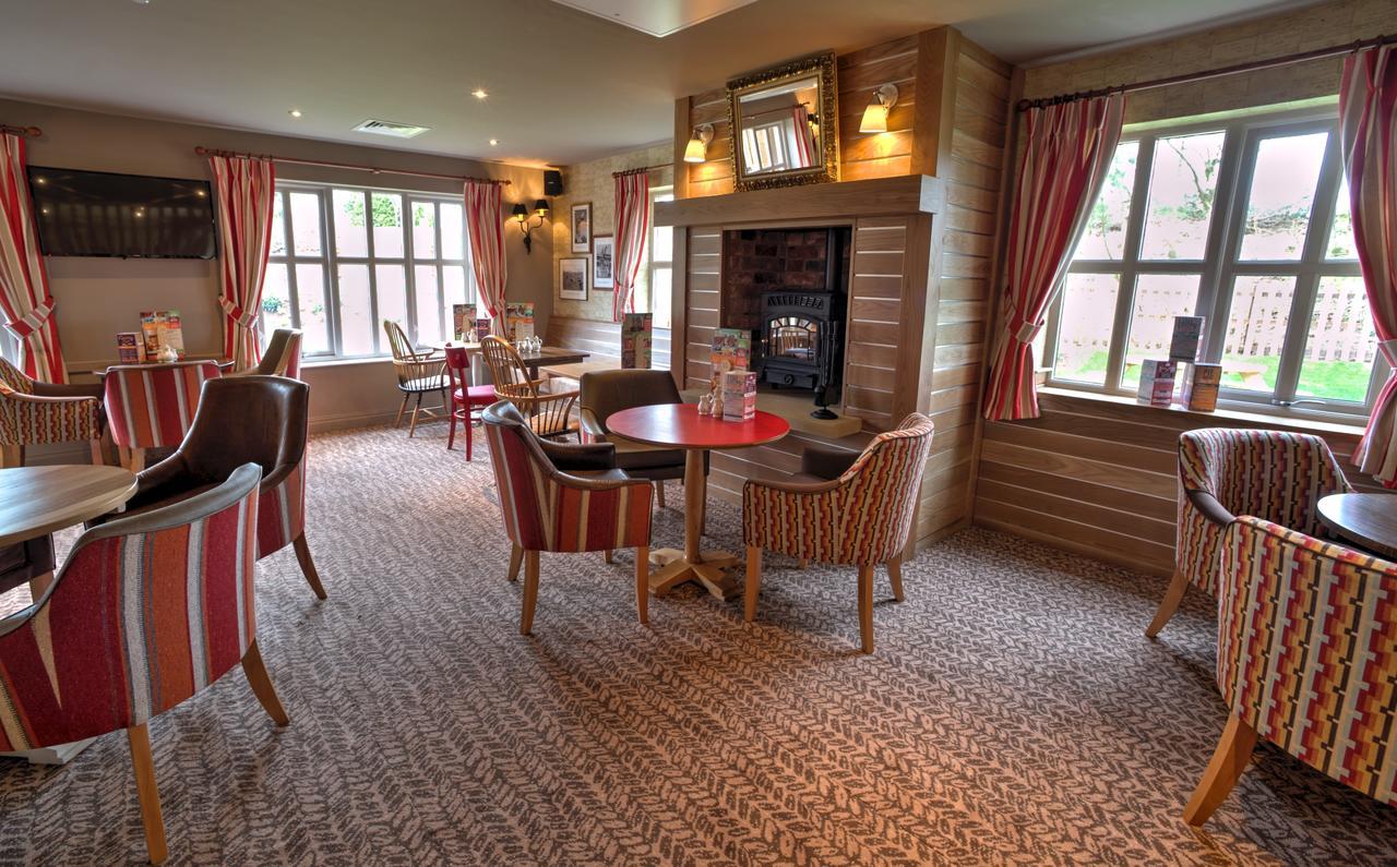Chain Runner, Livingston By Marston'S Inns Exteriör bild